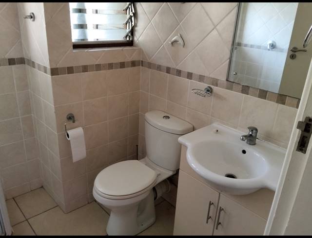 1 BEDROOM APARTMENT TO LET IN UVONGO